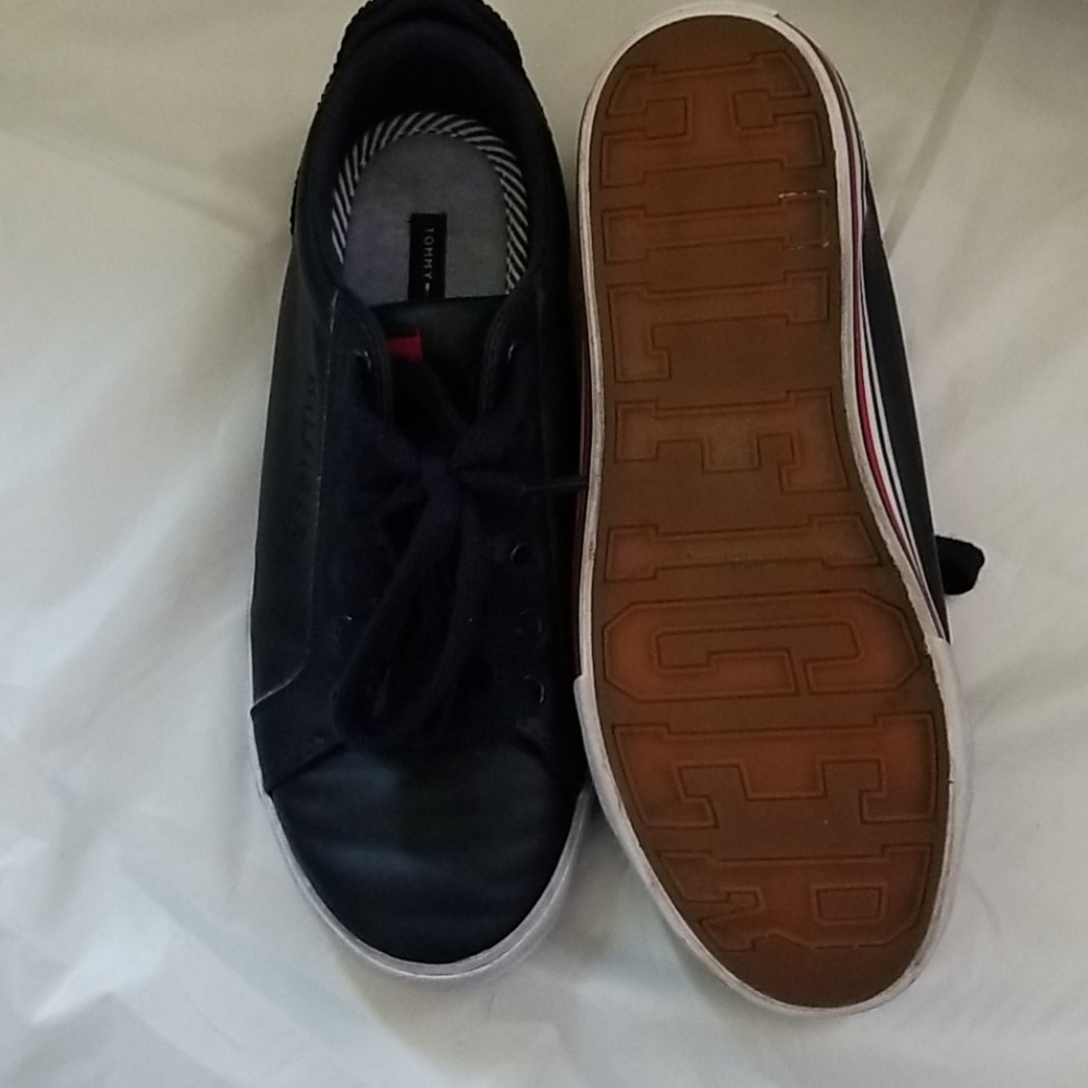 Shoes - Picture 4 of 5